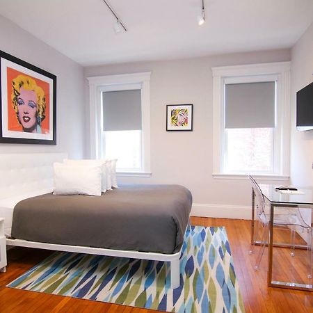 A Stylish Stay W/ A Queen Bed, Heated Floors.. #15 Brookline Esterno foto