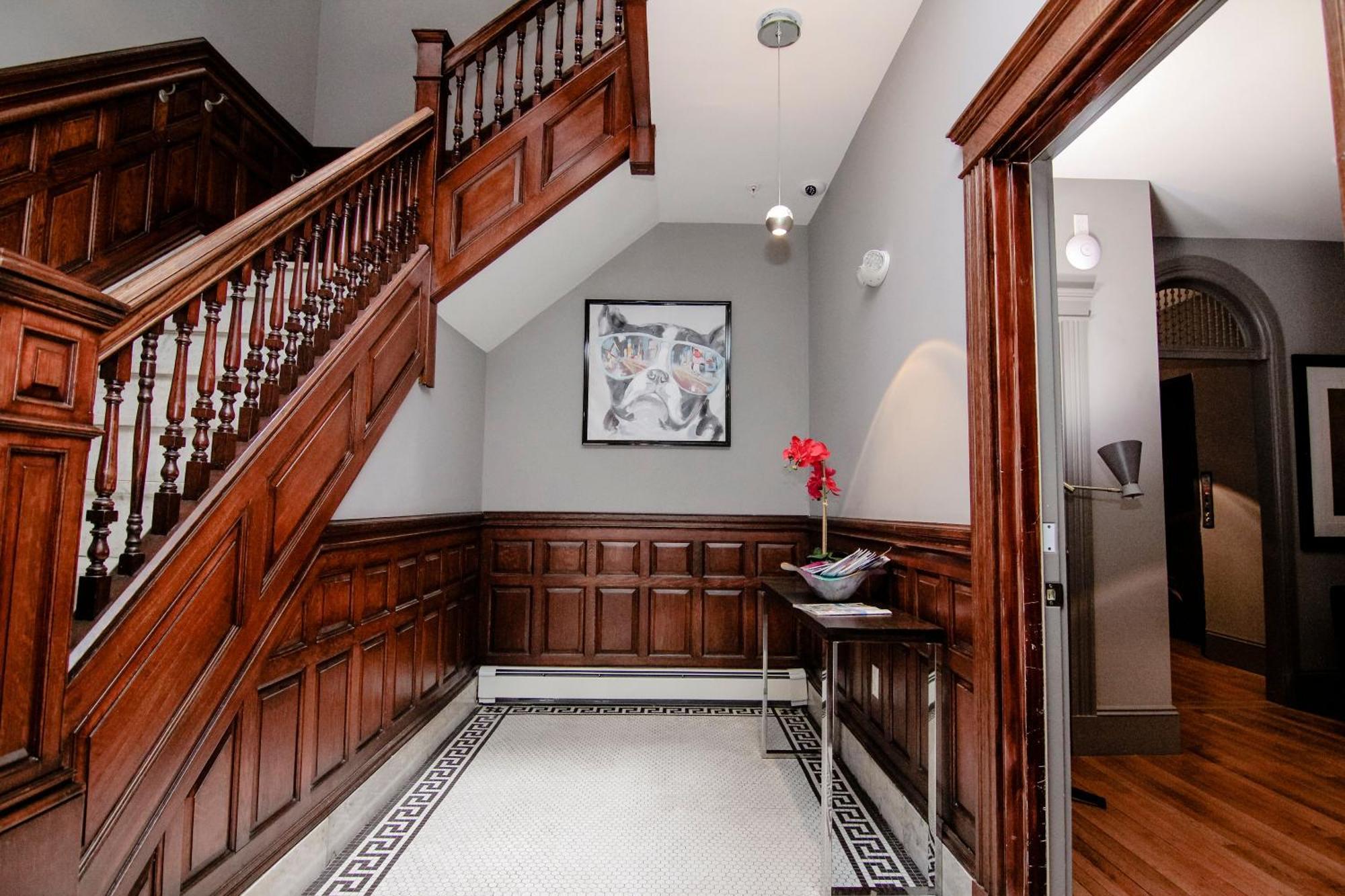 A Stylish Stay W/ A Queen Bed, Heated Floors.. #15 Brookline Esterno foto
